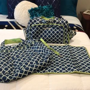 ❤️Jujube diaper bag set! ❤️ big enough for twins!